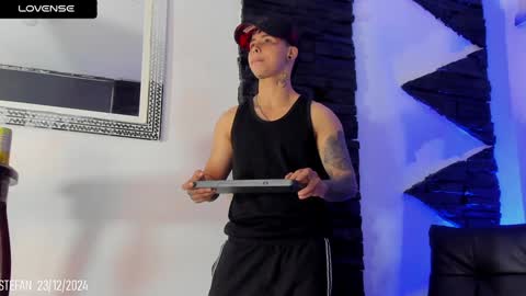 Snapshot of stefan_wonder_ chatting on December 23, 2024, 2:50 pm Wonder online show from December 23, 2024, 2:50 pm