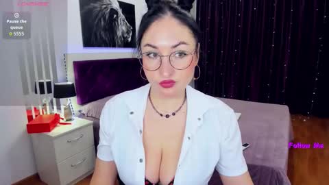 Snapshot of stefanawinter chatting on April 25, 2026, 11:24 am StefanaWinter online show from April 25, 2026, 11:24 am