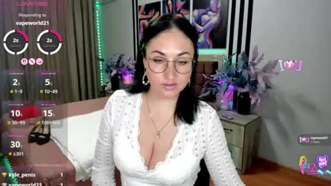Snapshot of stefanawinter chatting on June 28, 2026, 11:16 am StefanaWinter online show from June 28, 2026, 11:16 am