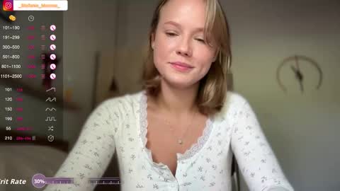 Stefanie online show from December 18, 2025, 2:06 am