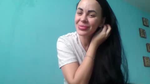 stefaniyax online show from October 18, 2025, 12:39 pm