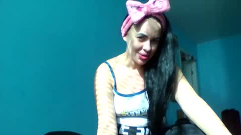 stefaniyax online show from October 29, 2025, 10:06 am