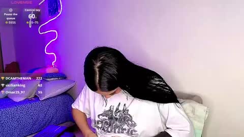 Im MiaIts my first day here  online show from June 4, 2026, 1:00 am