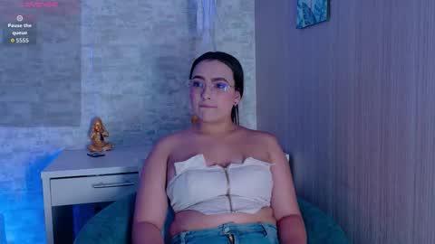 Stefanny online show from October 14, 2025, 8:09 pm