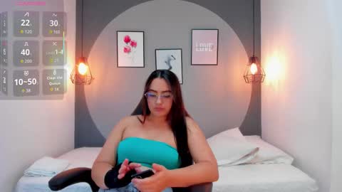 Stefanny online show from October 27, 2025, 8:57 pm