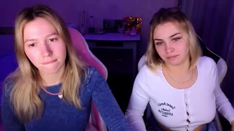 Snapshot of stefany_and_bettany chatting on December 1, 2025, 7:41 pm stefany_and_bettany online show from December 1, 2025, 7:41 pm