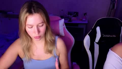 Snapshot of stefany_and_bettany chatting on December 3, 2025, 1:53 pm stefany_and_bettany online show from December 3, 2025, 1:53 pm