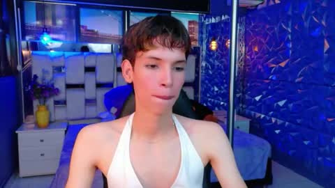 Snapshot of stefany_piink chatting on May 9, 2026, 12:32 pm stefany piink online show from May 9, 2026, 12:32 pm