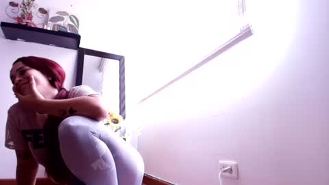 Snapshot of stefany_rojas chatting on August 4, 2026, 7:05 pm stefany_rojas online show from August 4, 2026, 7:05 pm