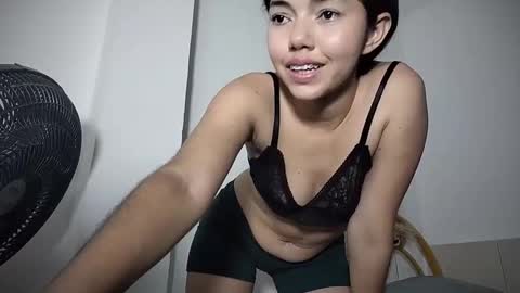 stefany online show from February 5, 2025, 6:13 am