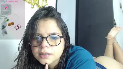 Snapshot of stefy_loveee chatting on August 5, 2026, 12:30 pm Stefy independent girl online show from August 5, 2026, 12:30 pm