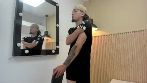 steiner_01 online show from October 28, 2025, 4:49 am