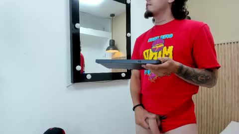 steiner_01 online show from November 5, 2025, 4:01 am