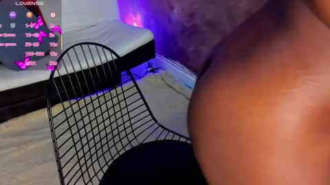 stella online show from November 30, 2025, 1:37 pm