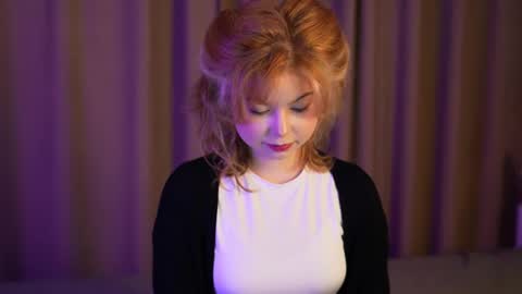 Stella online show from September 30, 2025, 10:59 pm