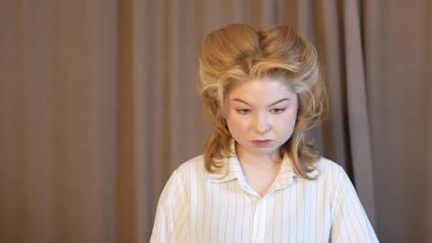 Stella online show from October 8, 2025, 1:14 am