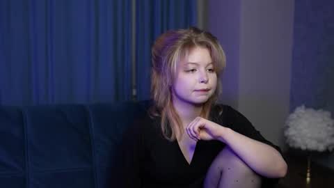 Stella online show from March 3, 2026, 11:10 pm