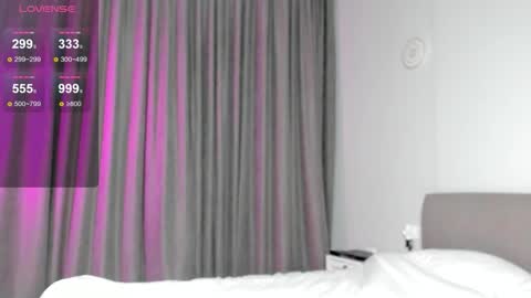 Snapshot of stella_crystal chatting on December 3, 2025, 10:41 pm karma online show from December 3, 2025, 10:41 pm