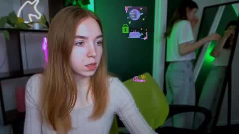 stella_flower online show from March 24, 2026, 6:07 am