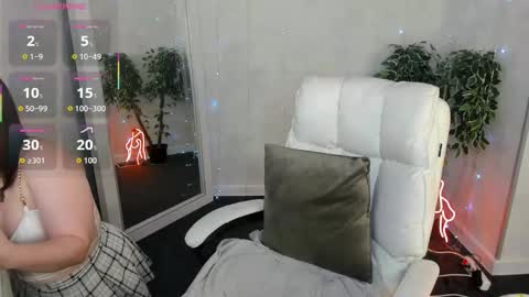 stella_hamilton online show from September 17, 2025, 8:38 am