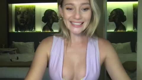 Stella online show from September 29, 2025, 12:54 pm