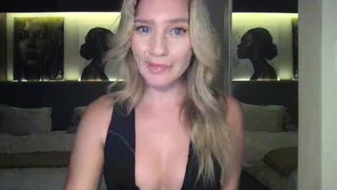 Stella online show from September 30, 2025, 12:54 pm