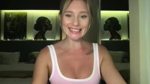 Stella online show from October 1, 2025, 12:55 pm