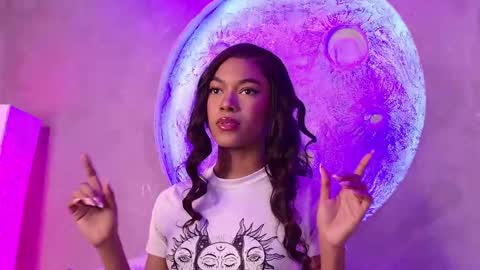 S T E L L A online show from September 25, 2025, 10:57 pm