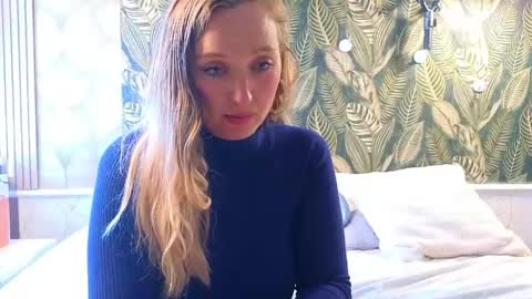 StellaFlowerPower online show from May 7, 2026, 11:15 am