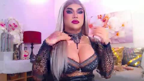 CALL ME STELLA online show from November 23, 2025, 3:17 am