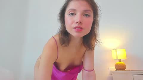 stellawells online show from January 5, 2025, 1:15 pm