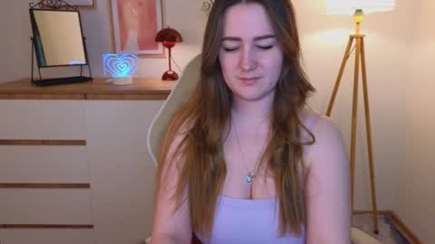 Snapshot of steph_sweet chatting on December 4, 2024, 12:52 am Emma online show from December 4, 2024, 12:52 am