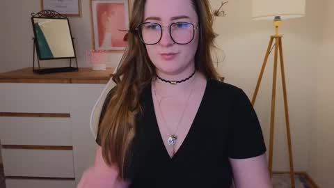 Snapshot of steph_sweet chatting on December 6, 2024, 9:57 pm Emma online show from December 6, 2024, 9:57 pm