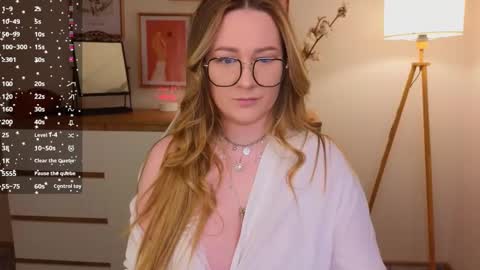 Snapshot of steph_sweet chatting on March 2, 2025, 10:05 pm Emma online show from March 2, 2025, 10:05 pm