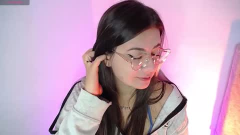 Emma online show from September 26, 2025, 7:01 am