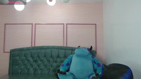 Stephania online show from February 22, 2025, 10:18 am