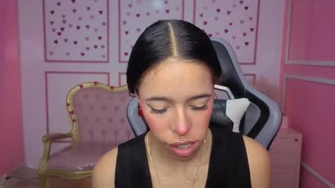 Stephania online show from January 7, 2026, 11:56 am