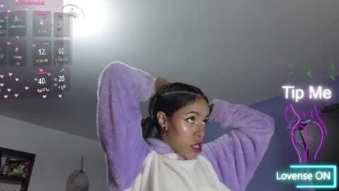 Stephania online show from March 4, 2026, 7:20 pm