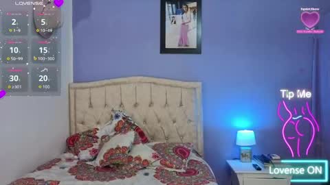 Snapshot of stephania_t chatting on May 25, 2026, 5:19 pm Stephania online show from May 25, 2026, 5:19 pm