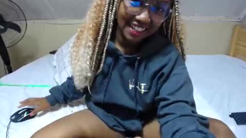 perfectly imperfect girl online show from March 10, 2025, 3:45 am