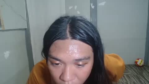 stephanie_zee online show from May 15, 2026, 1:07 pm