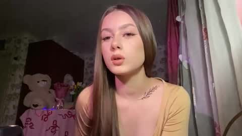 Stephani online show from March 9, 2026, 3:16 pm