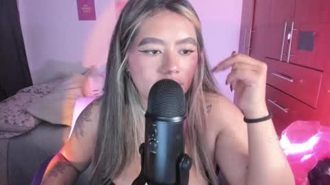 Stephanie  online show from September 20, 2025, 8:04 am