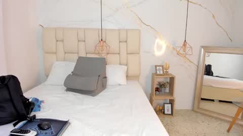 Stefanny online show from February 22, 2025, 10:09 pm