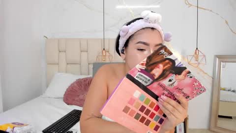 Stefanny online show from February 23, 2025, 1:13 am