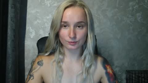 Snapshot of stephiepink chatting on October 5, 2025, 8:34 am Grace online show from October 5, 2025, 8:34 am