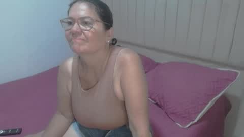 Angie mature online show from April 12, 2026, 11:32 pm