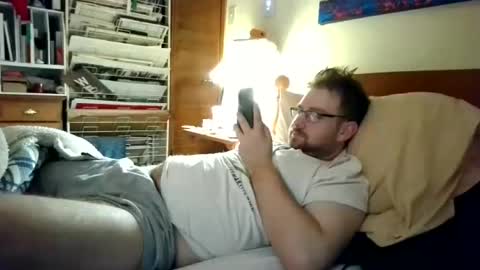 Snapshot of sterben13v chatting on June 16, 2026, 2:58 am Ian23602 online show from June 16, 2026, 2:58 am