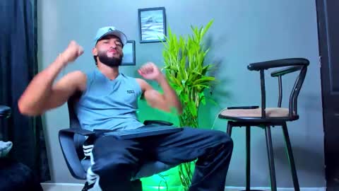 Snapshot of stev_velez chatting on October 25, 2025, 2:24 pm Steve online show from October 25, 2025, 2:24 pm