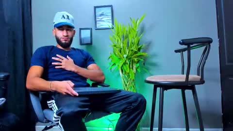 Snapshot of stev_velez chatting on October 27, 2025, 12:09 pm Steve online show from October 27, 2025, 12:09 pm